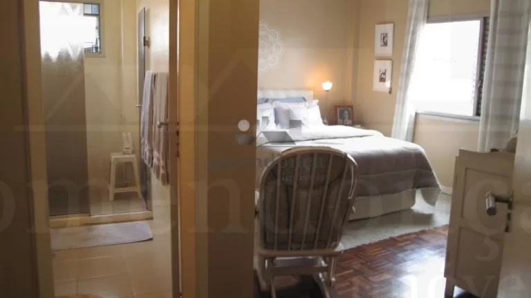 Imagem Apartamento à venda na Vila Madalena com 4 quartos (1 suíte ) e 2 vagas, 201m2