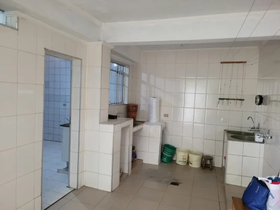 Imagem Casa em uma rua tranquila na Zona Norte - 100M² de área construída, 4 Dorms, 2 Vagas, Cozinha Ampla.