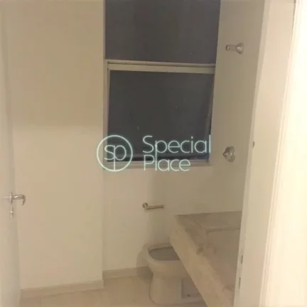 Imagem Apartamento com 180m² a venda no Itaim Bibi com ambientes amplos e claros. Living para dois ambient...