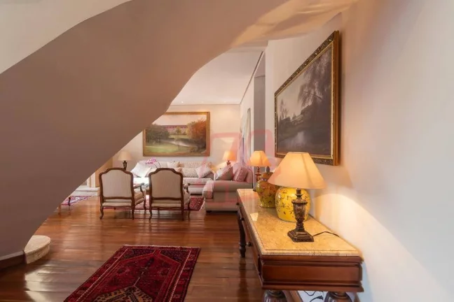 Imagem Casa 727 m² privativos,4 suites, 6 vagas e infraestrutura