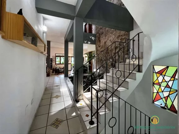 Imagem Casa com 5d/2sts - Estilo rústico, linda! Gourmet, home office, paisagismo