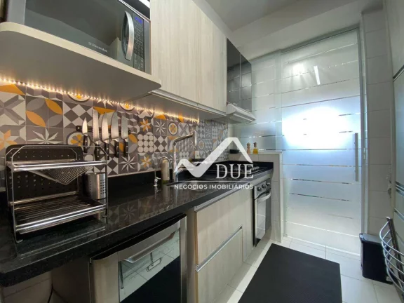 Imagem Apartamento com 3 dormitórios à venda, 92 m² por R$ 850.000,00 - Ponta da Praia - Santos/SP