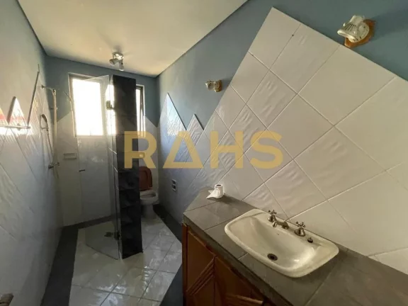 Imagem Apartamento com área privativa de 205,840 m², localizado no bairro Bucarein, possuindo 2 vagas de ...