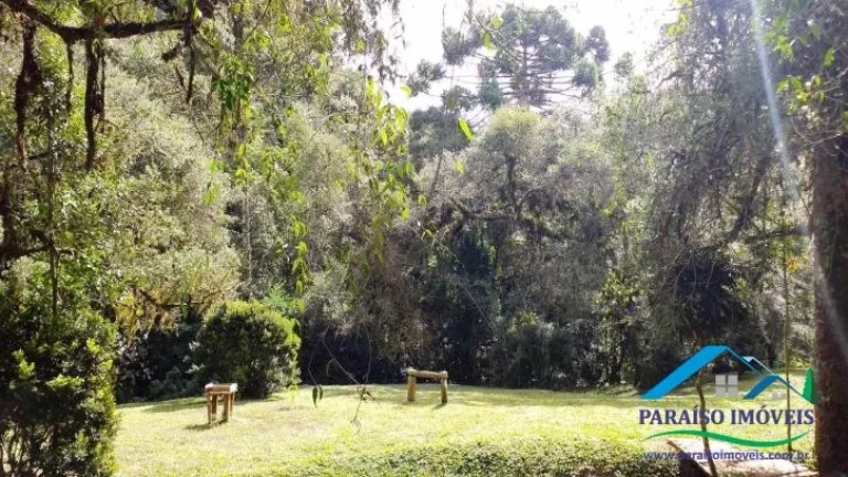 Imagem Paraíso Rural na Serra da Mantiqueira: Rancho com Vista Deslumbrante.
