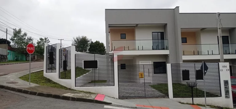 Imagem SOBRADO com 3 dormitórios à venda com 212.73m² por R$ 720.000,00 no bairro Centro - QUATRO BARRAS / PR