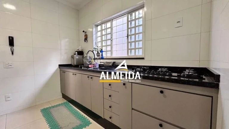 Imagem Casa com 3 dormitórios à venda, 111 m² por R$ 690.000,00 - Diário Ville - Rio Claro/SP