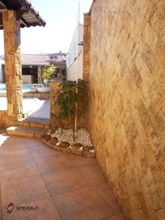 Imagem Casa com 3 dormitórios à venda, 420 m² por R$ 1.050.000,00 - Jardim Imperador - Praia Grande/SP