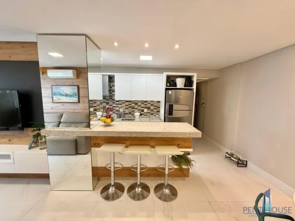 Imagem Apartamento Frente Mar para Venda em Balneário Camboriú, CENTRO, 2 dormitórios, 1 banheiro, 1 vaga