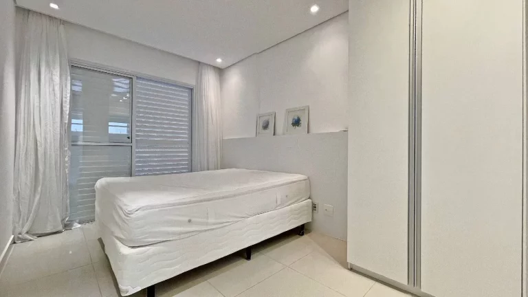 Imagem Apartamento com 4 dormitórios à venda, 120 m por R$ 3.300.000,00 - Riviera