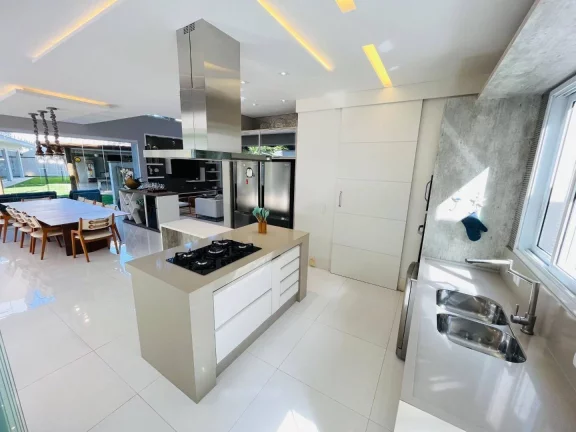 Imagem Residência Moderna de Luxo com Dois Lotes na Deslumbrante Riviera.