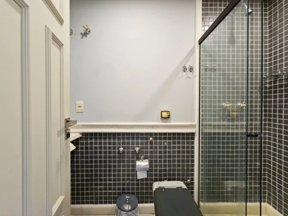 Imagem Apartamento de Luxo à Venda em Riviera de São Lourenço Módulo 06: 4 Quartos, 4 Suítes, 3 Salas, 3 Vagas de Garagem, 292,78 m² de Área.