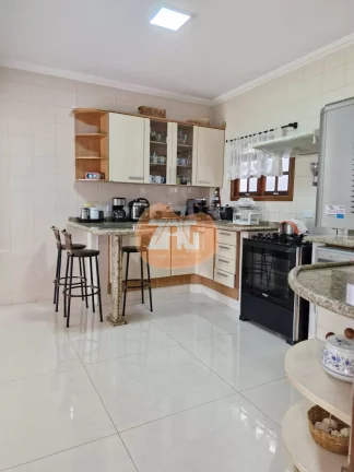 Imagem SOBRADO 334M² 04 DORMS SENDO 03 SUÍTES 04 VAGAS RESIDENCIAL ANA CÂNDIDA