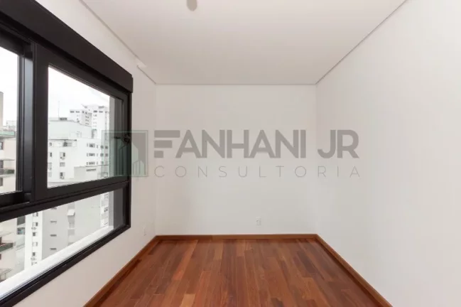 Imagem Imperdível: Apartamento de Luxo com 3 Suítes no Jardim Paulista, São Paulo - 208 m² e 3 Vagas de Garagem