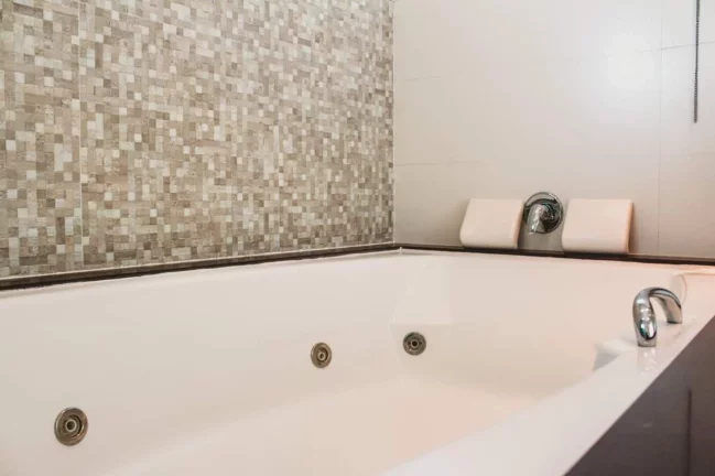 Imagem Casa com 5 dormitórios, 550 m² - venda por R$ 3.600.000,00 ou aluguel por R$ 21.760,65/mês - Condomínio Residencial Jaguary - São José dos Campos/SP