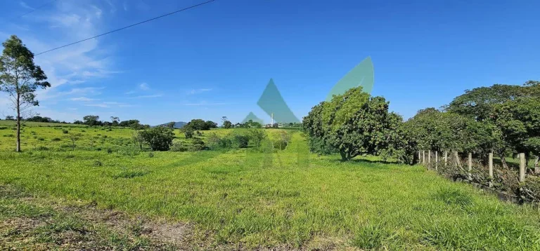 Imagem Sítio à Beira da Represa de Piracaia – 140.000 m² em Local Privilegiado