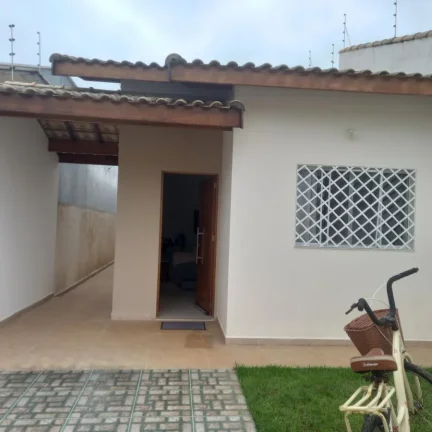 Imagem Casa para Venda em Itanhaém, Jardim Jamaica, 2 dormitórios, 1 suíte, 1 banheiro, 2 vagas