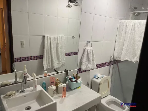 Imagem VENDO CASA DE 3/4 SENDO UMA SUÍTE NO CONDOMÍNIO GOLDEN VILLE - SIM
