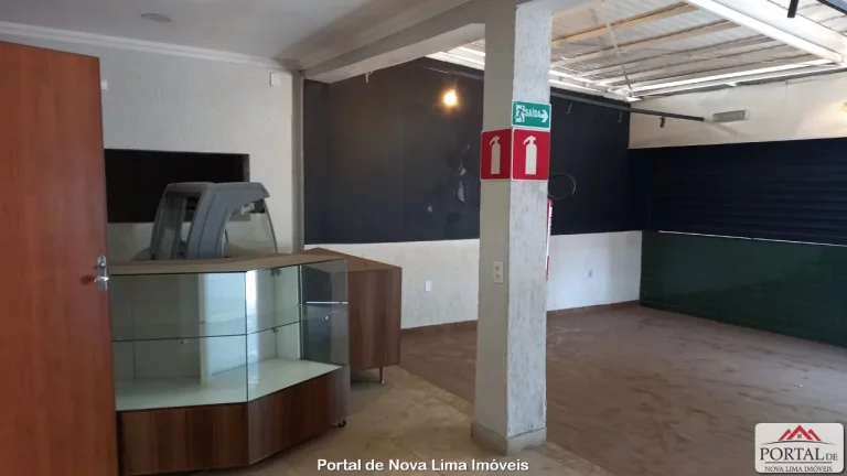 Imagem Loja para locação em Nova Lima com aproximadamente 90 m² de frente para a rua principal do bairro.