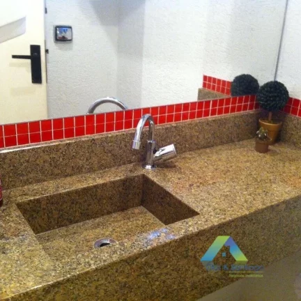 Imagem Sala comercial em região privilegiada a 5 minutos da estação do metro Santa Cruz.