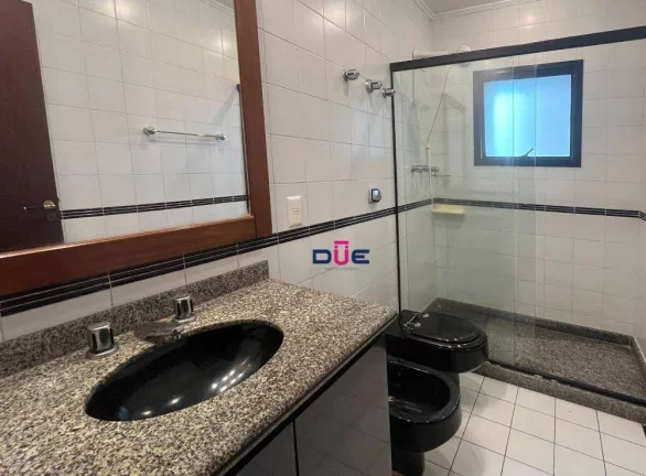 Imagem Apartamento com 3 dormitórios, 252 m² - venda por R$ 3.000.000 ou aluguel por R$ 17.419/mês - José Menino - Santos/SP