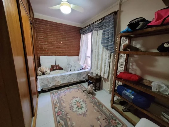 Imagem PITANGUEIRAS - LOCALIZAÇÃO PRIVILEGIADA, NA QUADRA DO MAR, AMPLO APARTAMENTO COM 80 M² ÚTEIS, CLARO E SUPER AREJADO, 1 VAGA DE GARAGEM NO PRÉDIO.