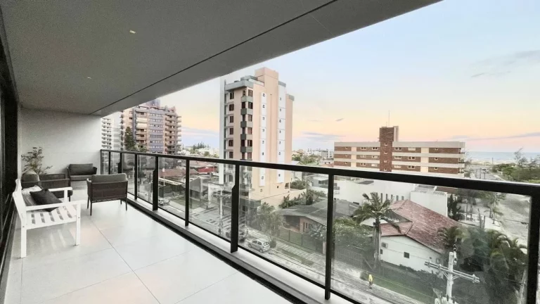 Imagem Apartamento à venda, com 4 quartos, 215m²