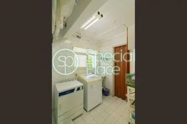 Imagem Moema Pássaros - Ótima localização Apartamento com bastante luz natural, dormitórios e cozinha ...
