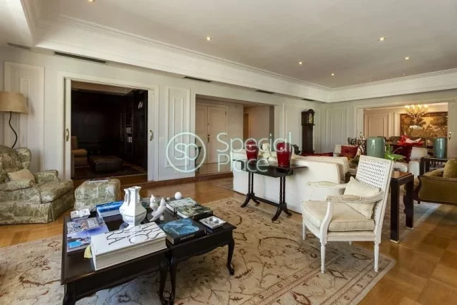Imagem Apartamento alto padrão no Jardim Europa andar alto de 465m² com 04 dormitórios, 04 suítes e 05 ...