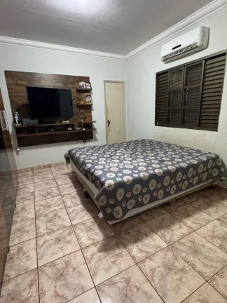 Imagem Casa com 3 dormitórios à venda, 178 m² por R$ 530.000,00 - Alto da Boa Vista - Itumbiara/GO