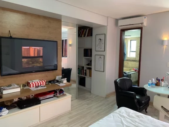 Imagem Cobertura Duplex 4/4, 3 Suítes, 380,00m2 04 Vagas Soltas, pega 05 Carros - no Charmoso Morro do Conselho - Rio Vermelho por apenas R$1.550.000,00