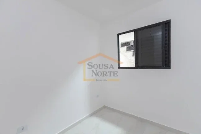 Imagem Apartamento com 33,70m², dispõe de 2 dormitórios, 1 banheiro, sala dois ambientes, cozinha com ga...