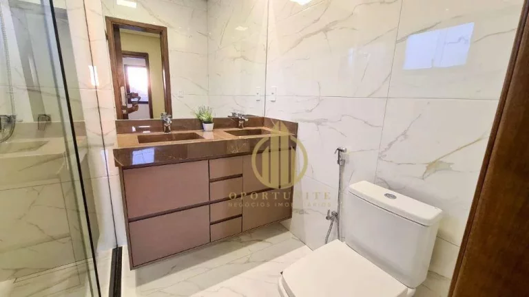 Imagem Sobrado no Vivendas da Mata com 3 suítes e piscina.