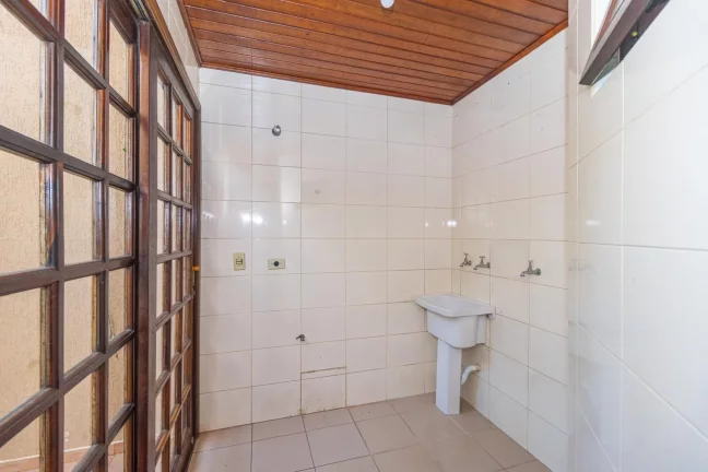 Imagem Sobrado de 3 quartos no bairro Lindóia