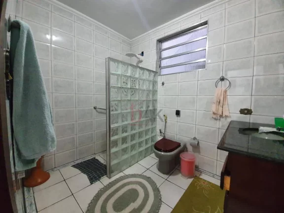Imagem Casa de Vila a Venda Taboão da Serra com 2 quartos, 2 vagas. 93m² de área.