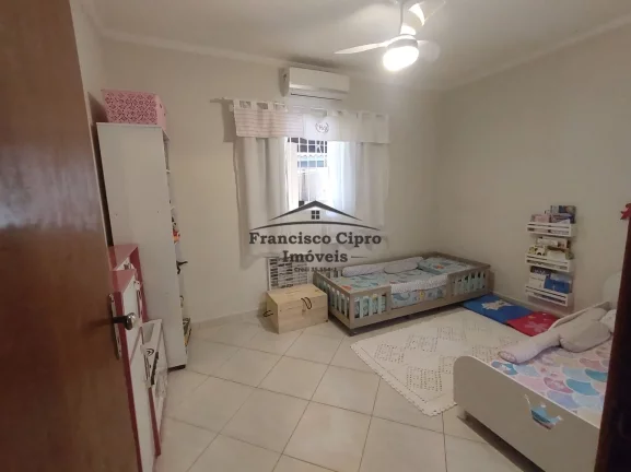 Imagem Casa à venda no bairro Jardim do Vale - Guaratinguetá/SP