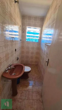 Imagem Sobrado para alugar em Diadema, Taboão, com 2 quartos