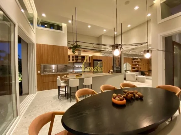 Imagem Sobrado condomínio fechado, com 04 suítes e SPA mobiliado e decorado