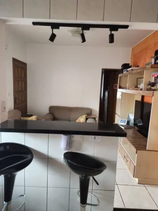 Imagem Casa com 2 dormitórios à venda, 49 m² por R$ 320.000,00 - Vila Ursulina - Itaquaquecetuba/SP