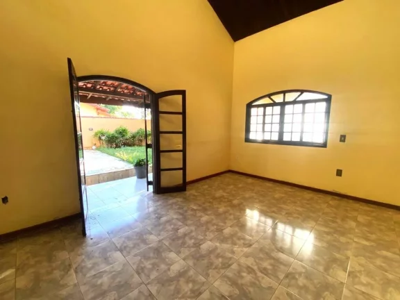 Imagem Linda casa à venda no bairro Canto do Morro- Iguape/SP