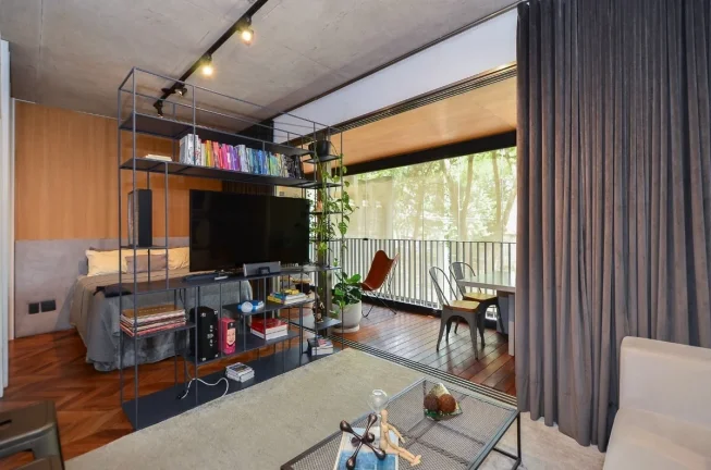 Imagem Studio Vila Mariana - 44M², 1 Dorm, 1 Vaga Demarcada, Varanda, Armários, Piscina, Churrascaria, Academia, Lavanderia Coletiva.