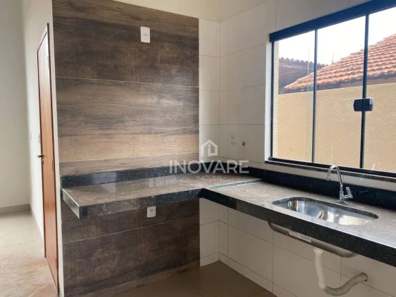 Imagem Casa com 3 dormitórios à venda, 80 m² por R$ 320.000,00 - Setor São Sebastião - Itumbiara/GO