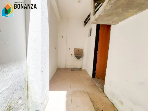 Imagem Kitnet com vaga de garagem para alugar no Conjunto Esperança