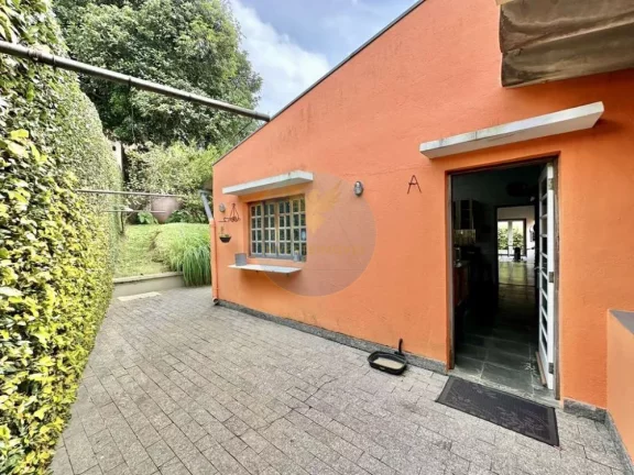Imagem Casa integrada à venda na Granja Viana miolo, 4dorm, 2suítes
