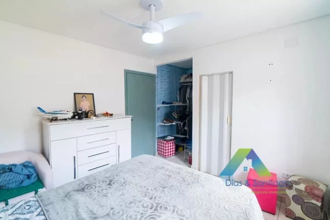 Imagem CASA TÉRREA COM 3 DORMITÓRIOS E 4 VAGAS EM VILA SANTA CATARINA/SP!
