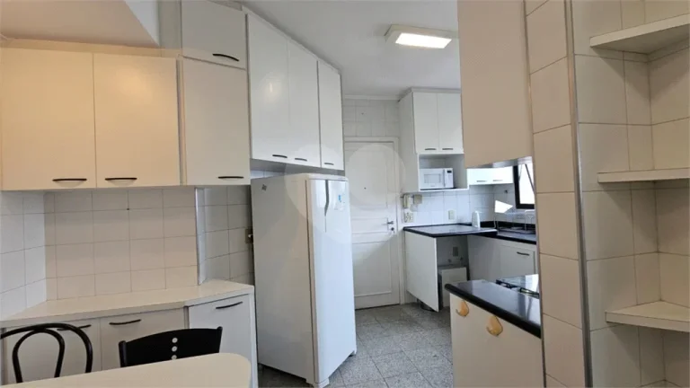 Imagem Apartamento à venda com 3 quartos, sendo 1 suíte, no condomínio Maresias, São Paulo - SP