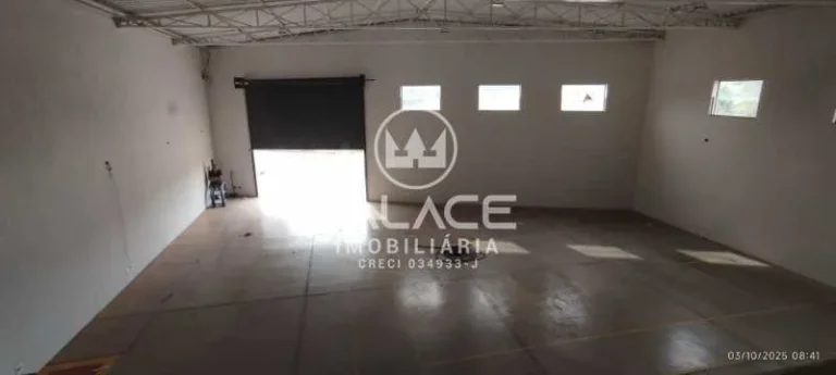 Imagem .Barracão Ótima Localização com 321,80 m² 
 Salão com area externa;
 Com 02 banheiros social;...