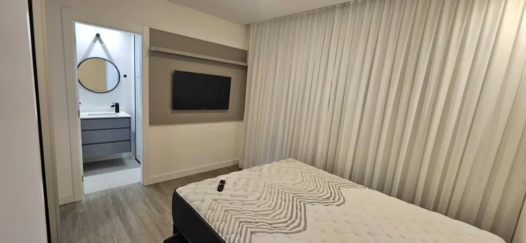 Imagem Apartamento com 2 suítes e 2 vagas de garagem na Praia Brava em Itajaí
