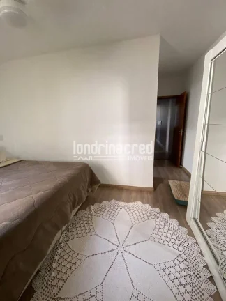 Imagem Ótima casa na Zona Oeste com 3 dormitórios, suíte, 2 vagas de garagem, 77m² construídos e terreno de 184m² em localização em crescimento.