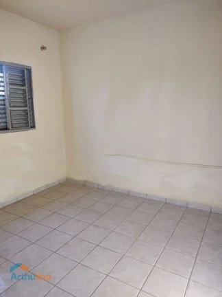 Imagem PIRASSUNUNGA-Casa 127m² com 2 dorm. 2 vagas à venda, por R$ 175.000 - Vila Santa Fé- Pirassununga/SP