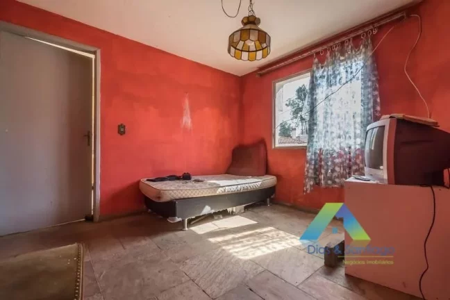 Imagem Casa com 4 Quartos e 2 banheiros à Venda, 235 m² por R$ 800.000,00